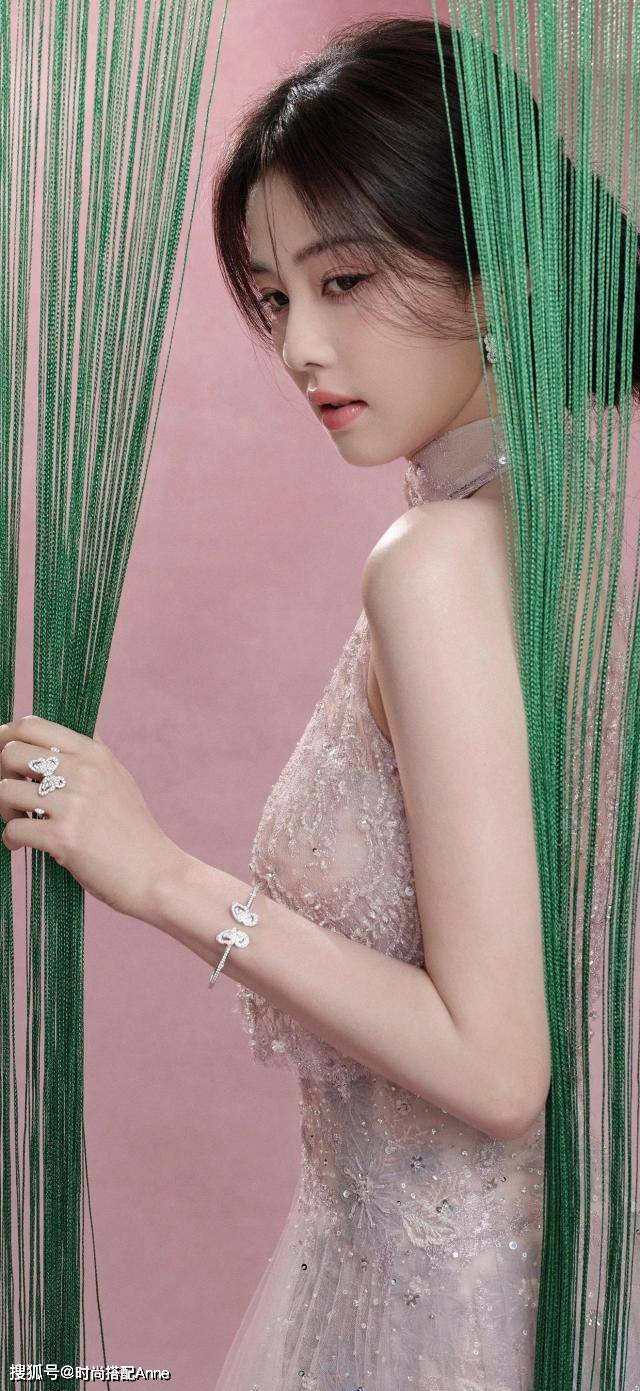 尚写真粉色蕾丝旗袍优雅迷人ky开元棋牌白鹿端午节时(图4)