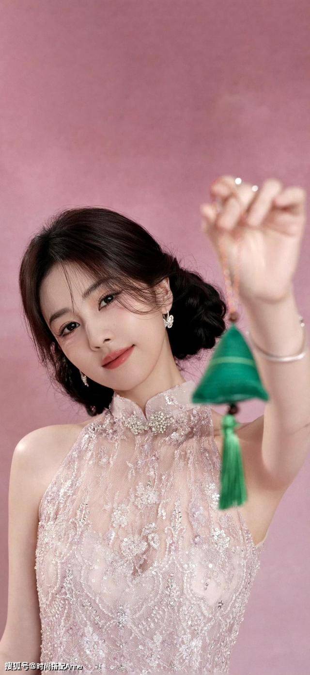 尚写真粉色蕾丝旗袍优雅迷人ky开元棋牌白鹿端午节时(图11)